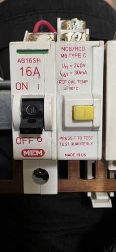 Mem rcbo amp - amp, type