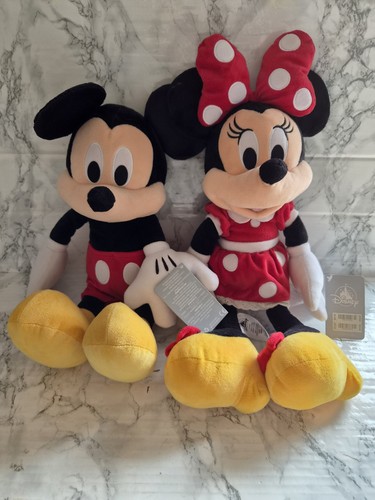 Mickey and minnie mouse - minnie,