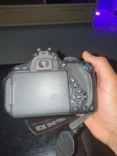 Canon EOS 700D Digital SLR