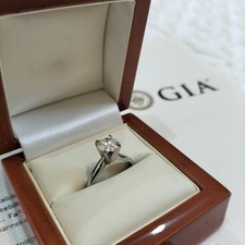 Beautiful 1.09 Carat Natural Diamond Ring