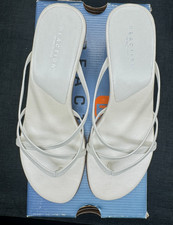 Kenneth Cole Reaction Ivory