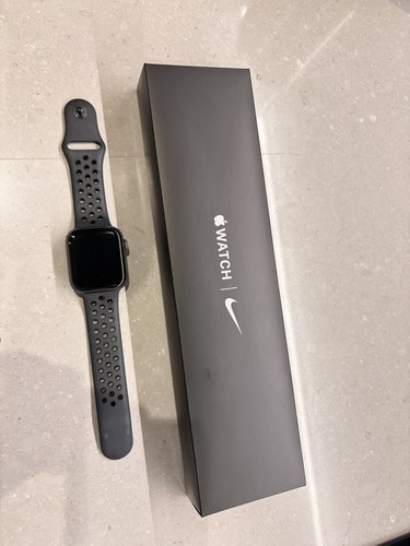 Apple watch 1st gen 44mm - apple,