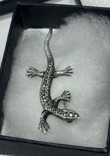 Vintage silver tone lizard - silver,