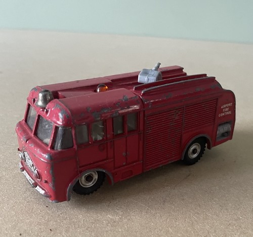 Vintage dinky toys 955 - dinky, airport