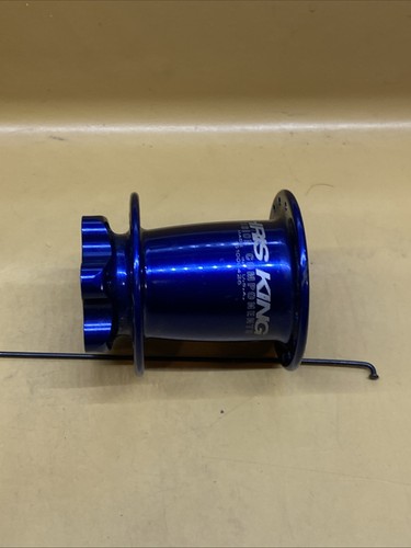 Blue chris king iso 32h - 32h, rear