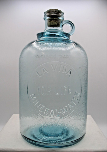Vintage gallon size vida - vintage, "la