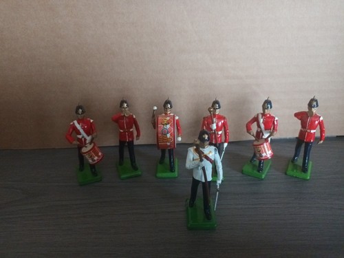 Britain soldiers bands men - soldiers,