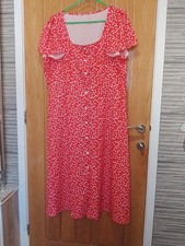 Ladies Size 20 Beautiful Red Dress New Never Been Worn