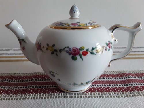 Chelsea derby teapot - v&a, chelsea-derby