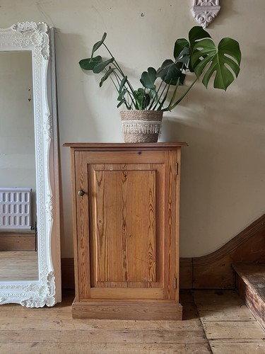 Vintage farmhouse old - vintage, pine