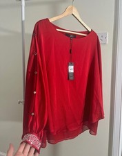 Women’s Flowy Elegant Top By