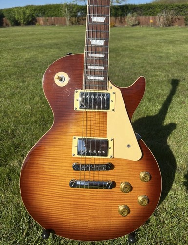 Unbranded les paul guitar - unbranded, with