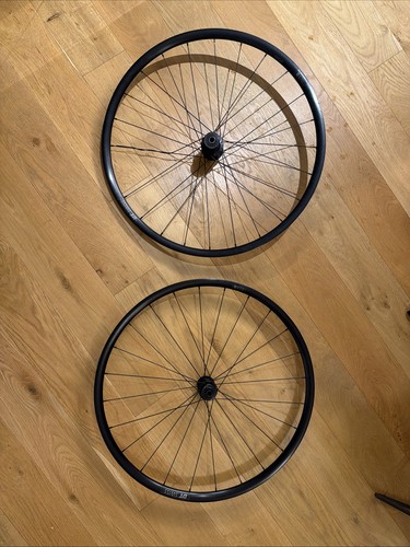 Swiss 700c wheel set - dt,