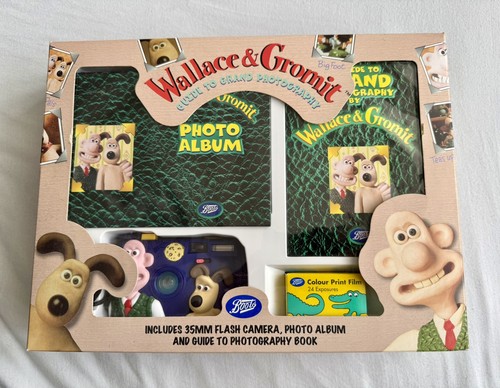 Wallace and gromit 35mm boots - gromit,