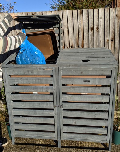 Double wheelie bin store - bin,