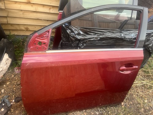 Toyota auris door left front - door,