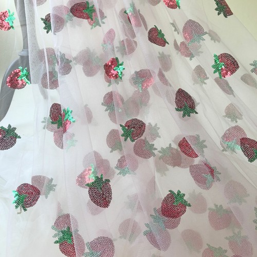 Red strawberry lace - strawberry,