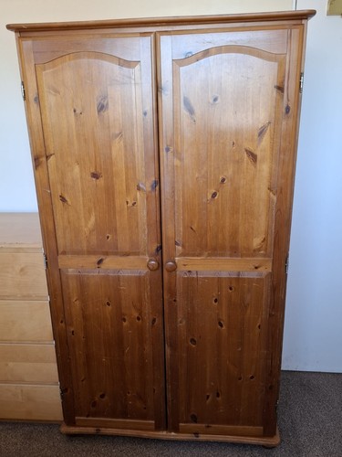 Wardrobe pine - wardrobe,