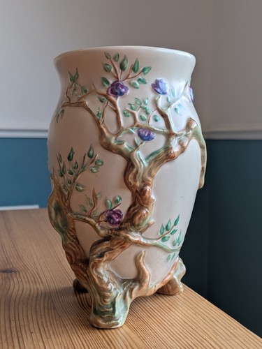Clarice cliff vase - clarice, newport
