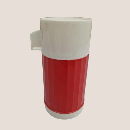 Vintage 1970s red colour - red,