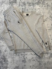 Yelir World Tracksuit - L/M