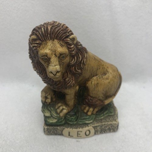 Vintage tall lion - vintage,