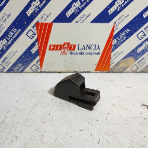 Brown button fiat131 cl - button,
