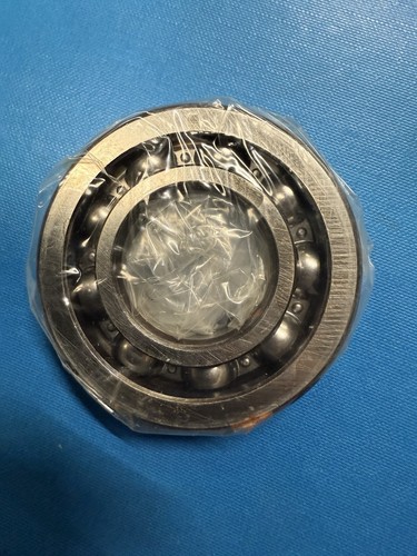 Front crankshaft bearing - crankshaft, j2