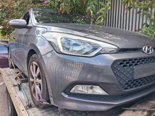 Hyundai i20 facelift 2015 - hyundai,