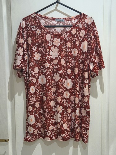 Red floral design top size - red,