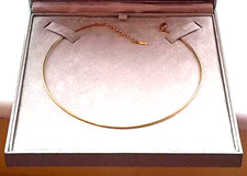 LALIQUE CHOKER NECKLACE GOLD