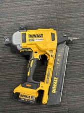 dewalt dcn890 nail gun With 4.0ah Battery