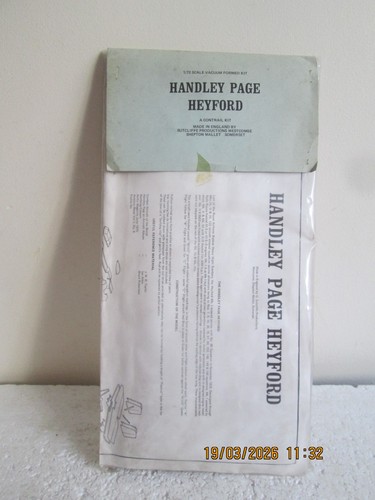 Contrail handley page - contrail,