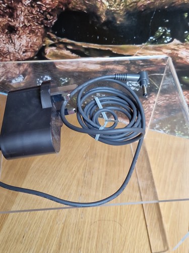 Genuine dyson charger - dyson, &
