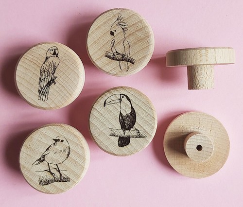 Birds engraved wooden knobs - 4x,