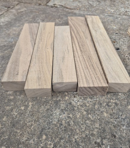 Lot figured walnut - 5,