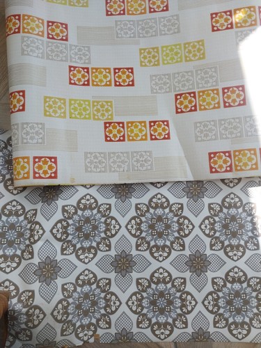 Retro 1970s rolls floral - 1970s,