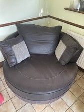 Cuddle Swivel chair