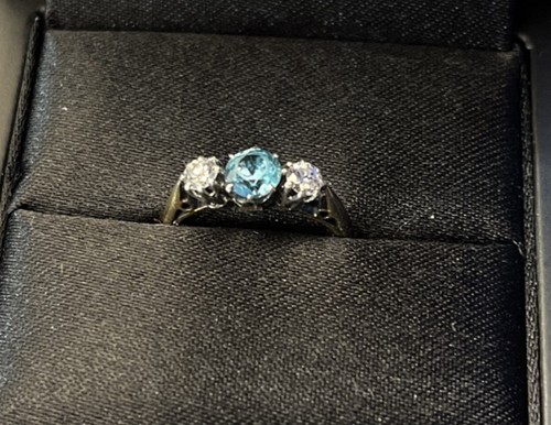 18ct yellow gold - yellow, and