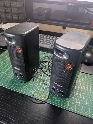 Retro sony srs portable - sony,