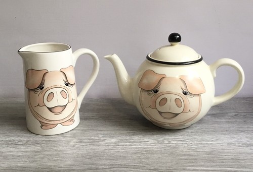 Arthur wood back - arthur, pig