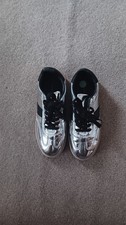 Ladies metallic looking silver coloured trainers size 40 by Claudia ghizzani. 