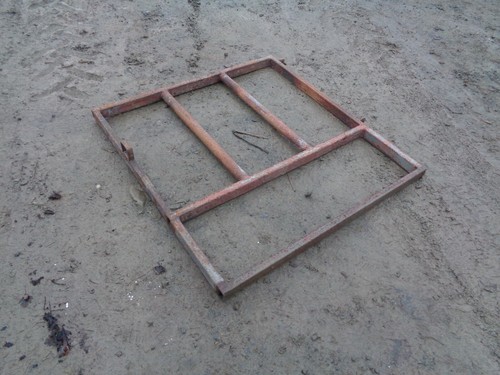 Calf pen front with - with, hinges