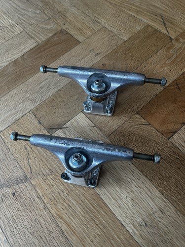 Independent trucks stage - trucks,