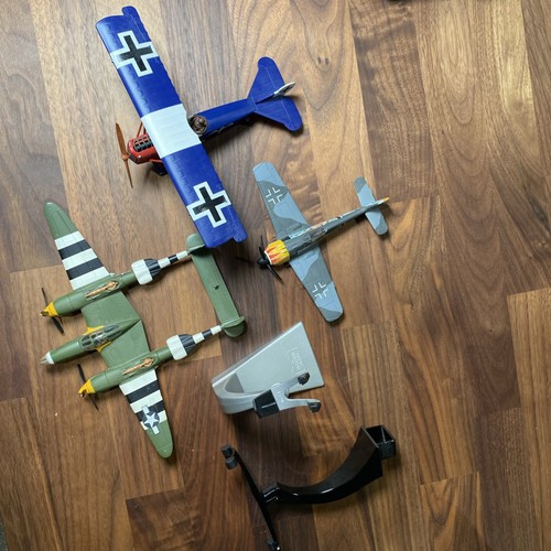Corgi model airplane lot - airplane,