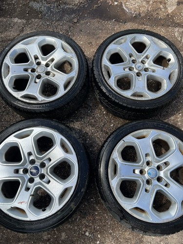 Ford mondeo 235 zr18 alloy - 235/40,