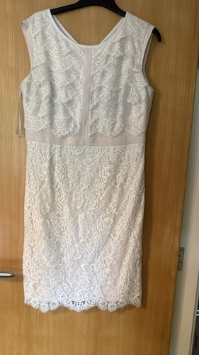 Précis petit size - size, 14