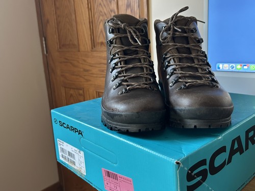 Men brand new scarpa - men’s,