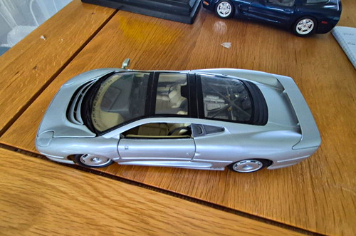 Maisto jaguar xj220 - jaguar, 1/18th