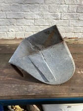VINTAGE  GALVANISED  FEEDER / WATER TROUGH HORSE STABLE